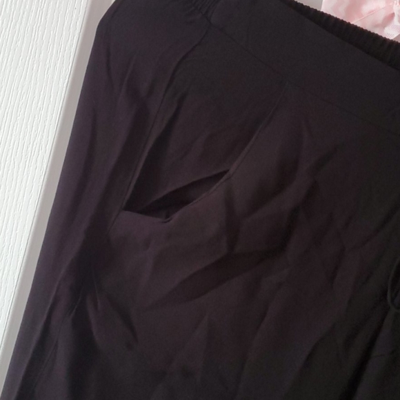 Pants - Picture 3 of 5